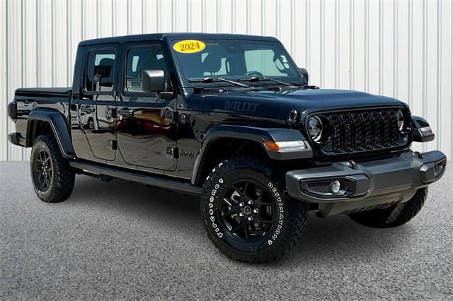 Used 2024 Jeep Gladiator Sport