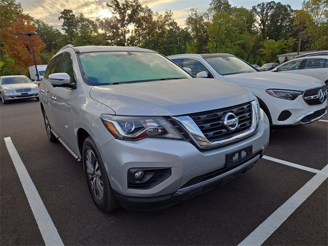 Used 2019 Nissan Pathfinder SL