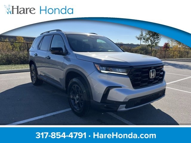 New 2025 Honda Pilot TrailSport