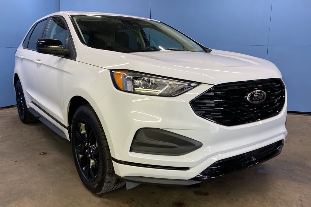 Used 2024 Ford Edge SE