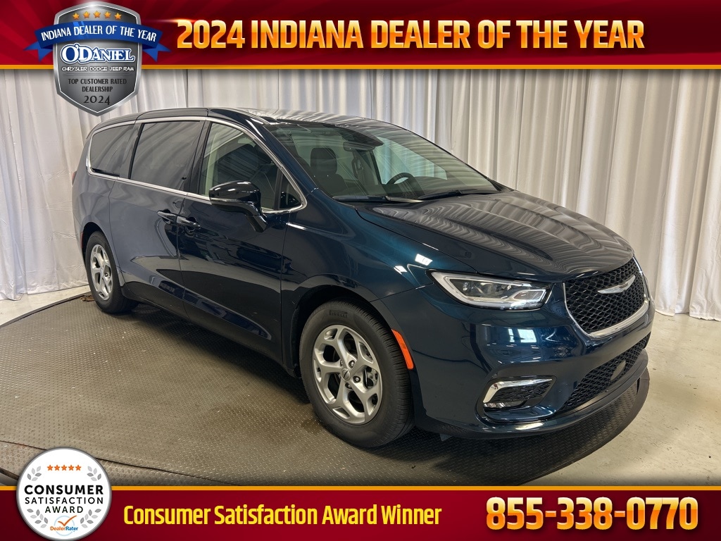 Used 2024 Chrysler Pacifica Limited